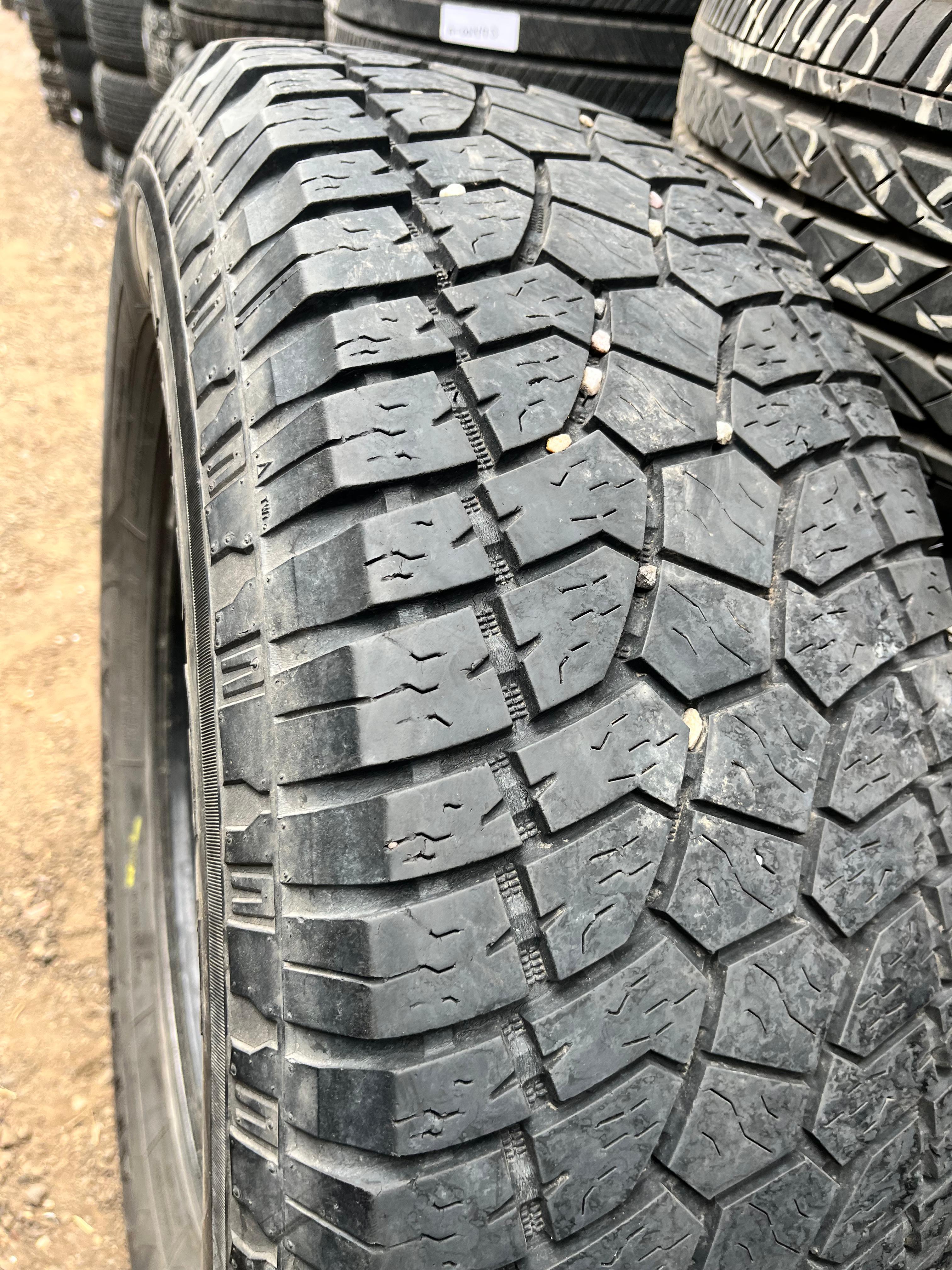 LT275/70R18 Set (4 Used Tires) Corsa Corsa XL