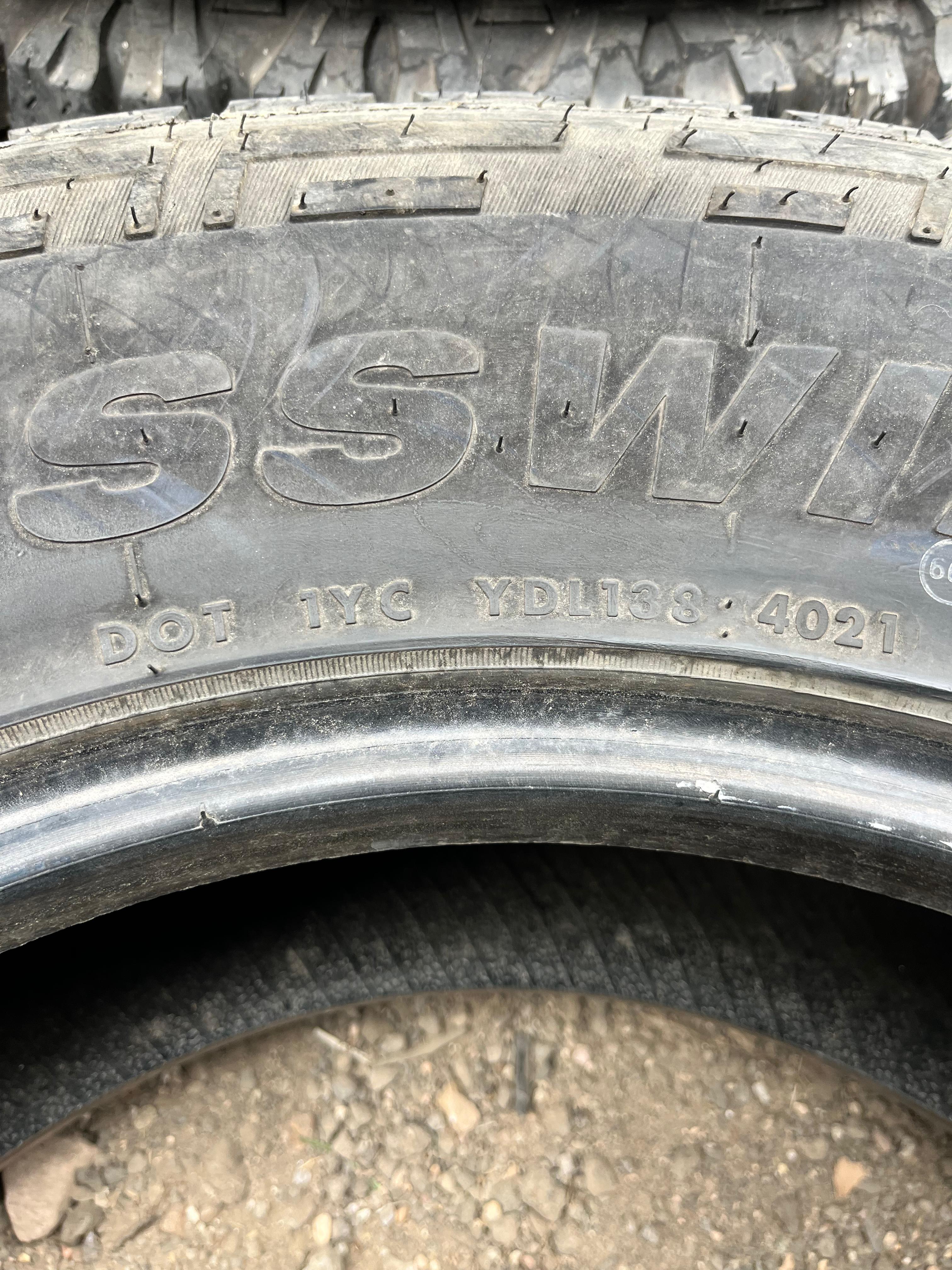 LT275/70R18 Pair (2 Used Tires) CrossWind LingLong