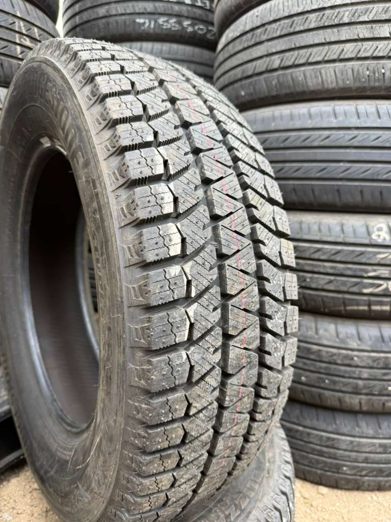 215/65R16 Pair (2 Used Tires) Bridgestone Blizzak WS90