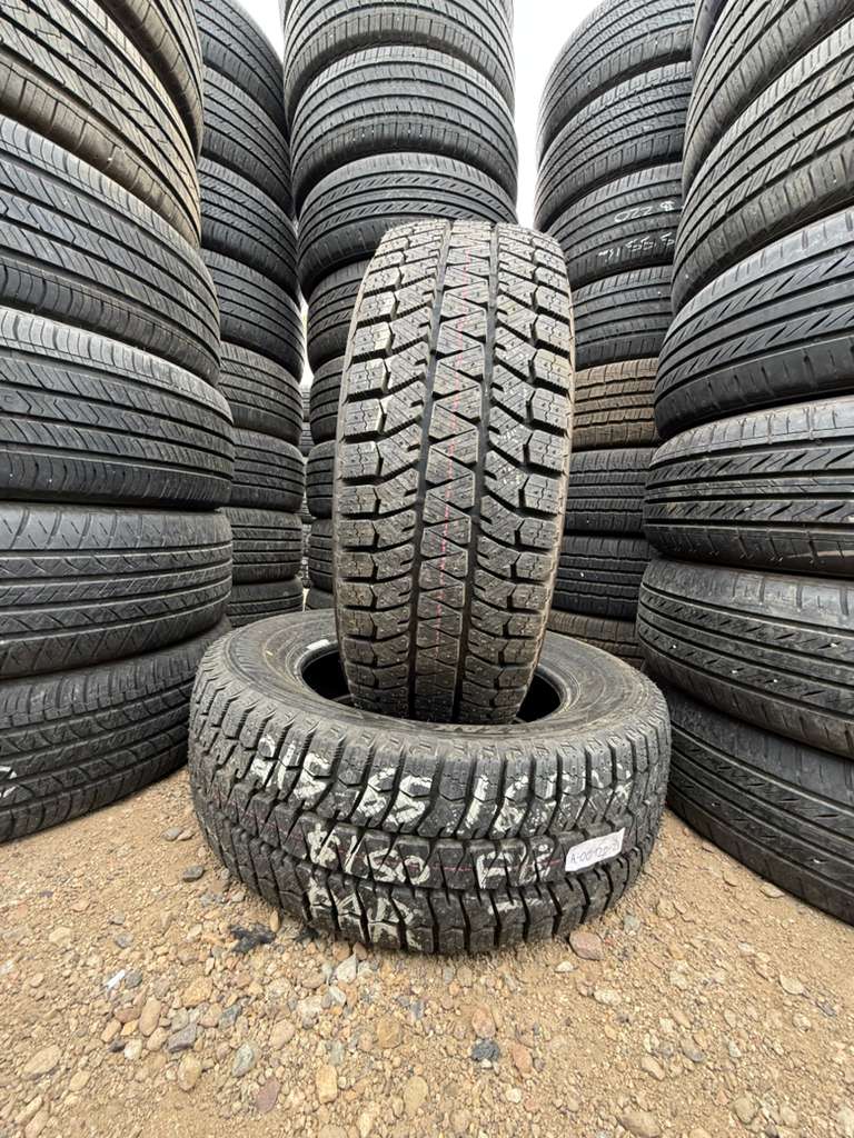 215/65R16 Pair (2 Used Tires) Bridgestone Blizzak WS90