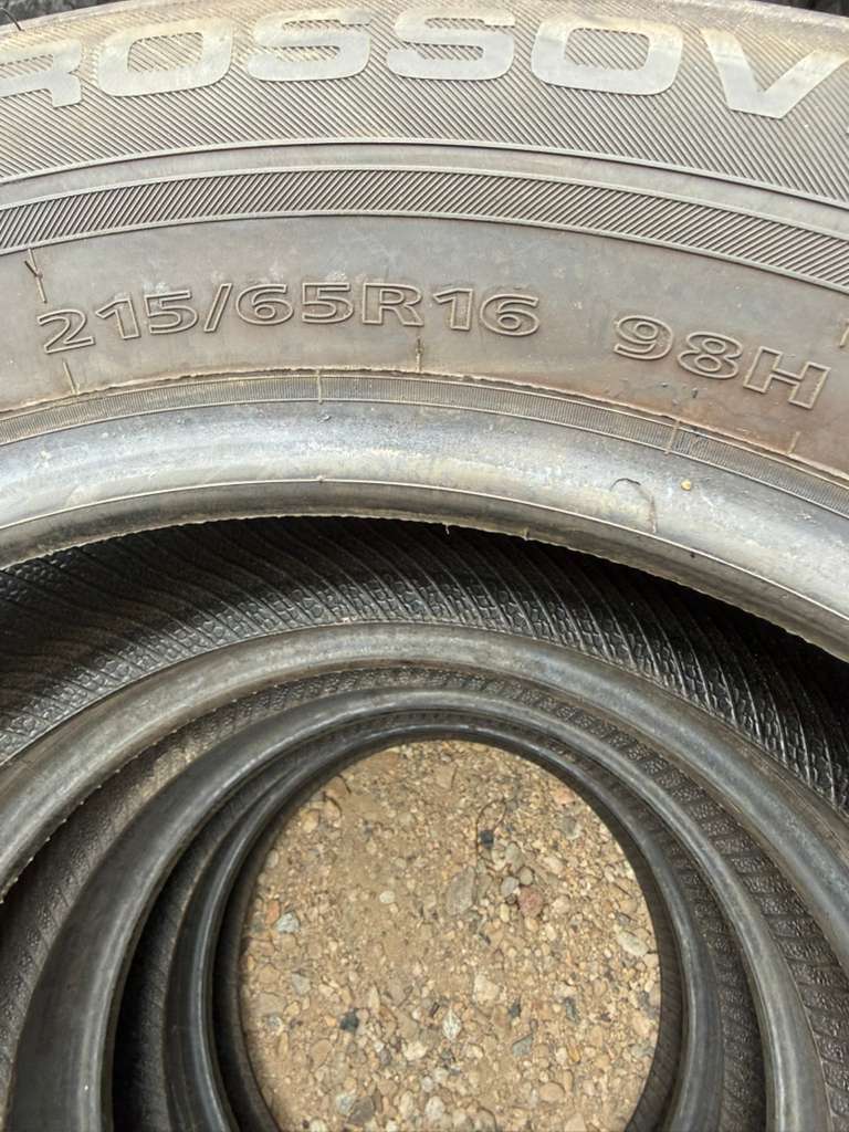 215/65R16 Set (4 Used Tires) Mohave CUV Crossover