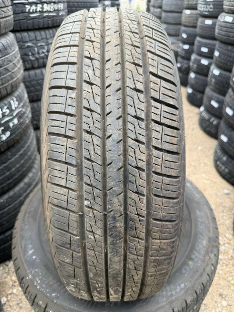 215/65R16 Set (4 Used Tires) Mohave CUV Crossover