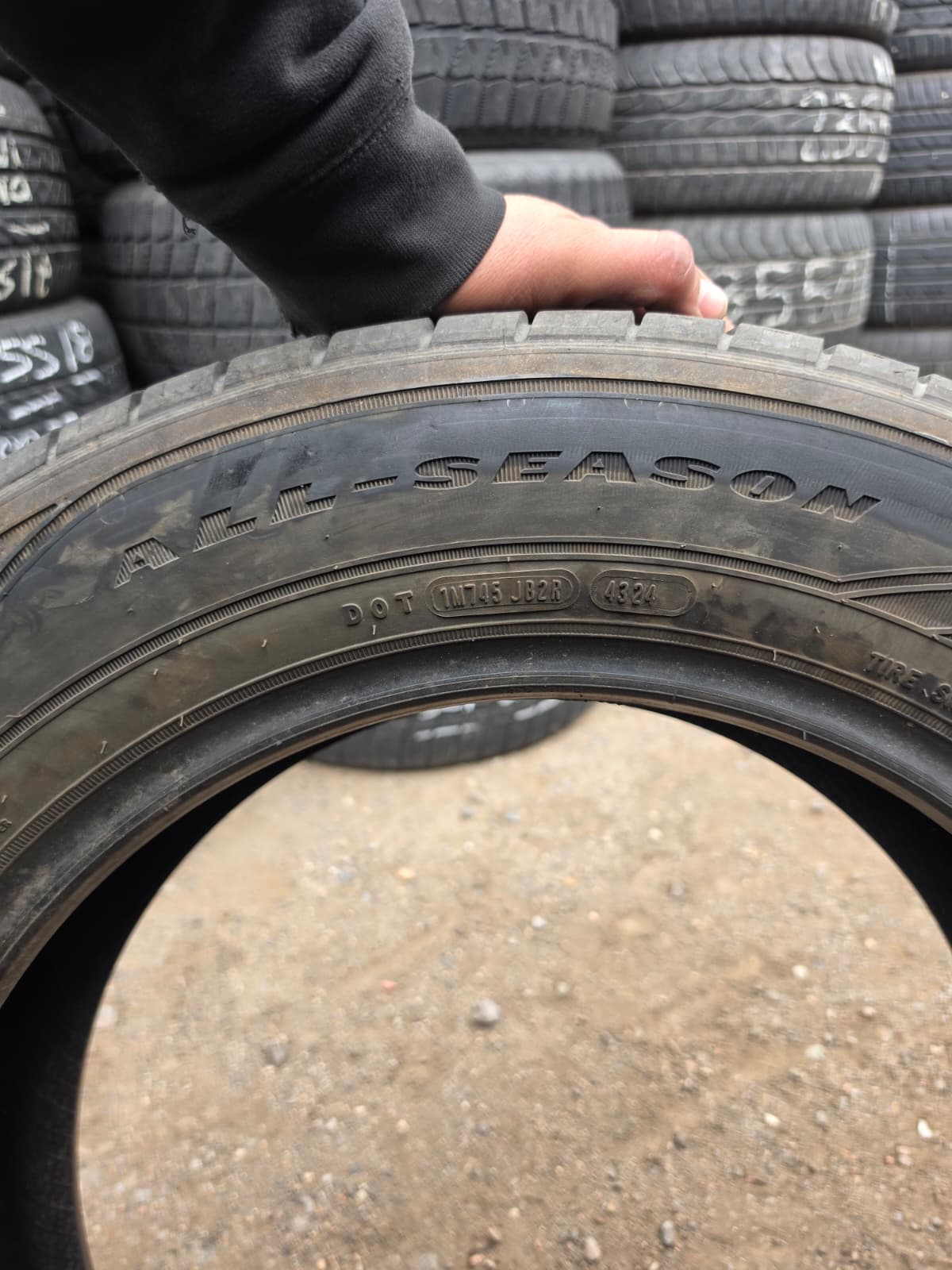 235/60R18 Set (4 Used Tires) Goodyear Assurance
