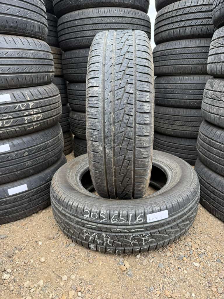 205/65R16 Pair (2 Used Tires) Sumitomo HTR A/S P02