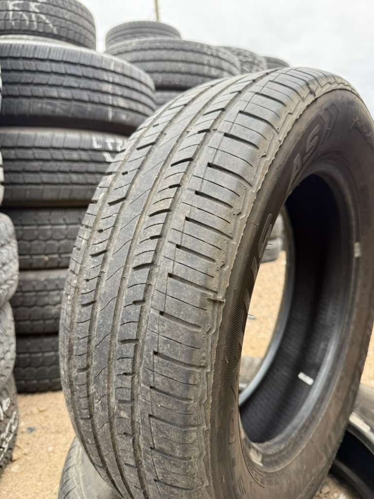 205/65R16 Pair (2 Used Tires) Mastercraft Stratus AS