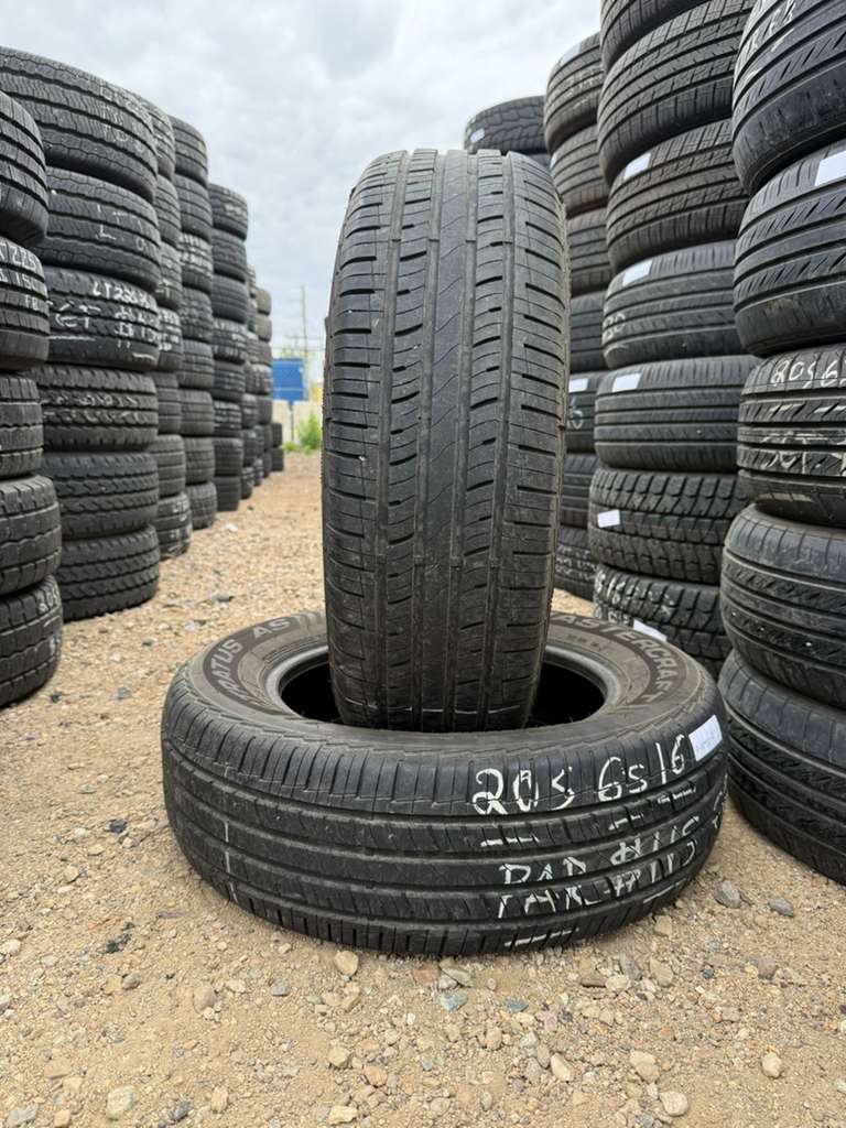 205/65R16 Pair (2 Used Tires) Mastercraft Stratus AS
