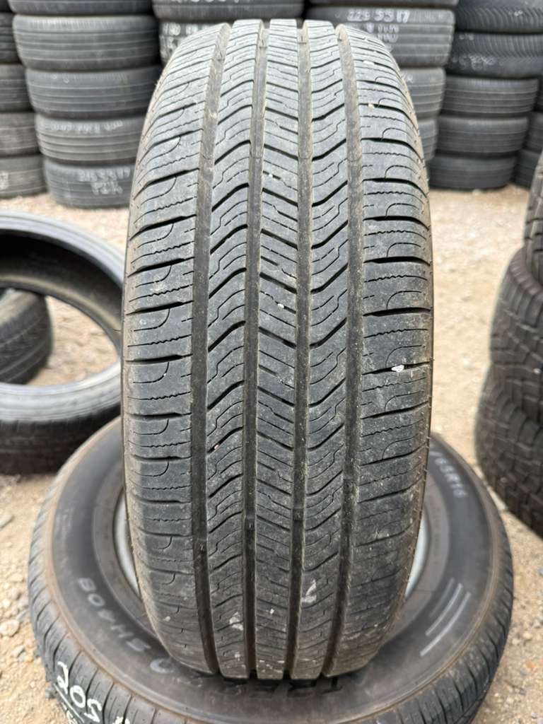 205/65R16 Pair (2 Used Tires) Sailun Atrezzo SH408