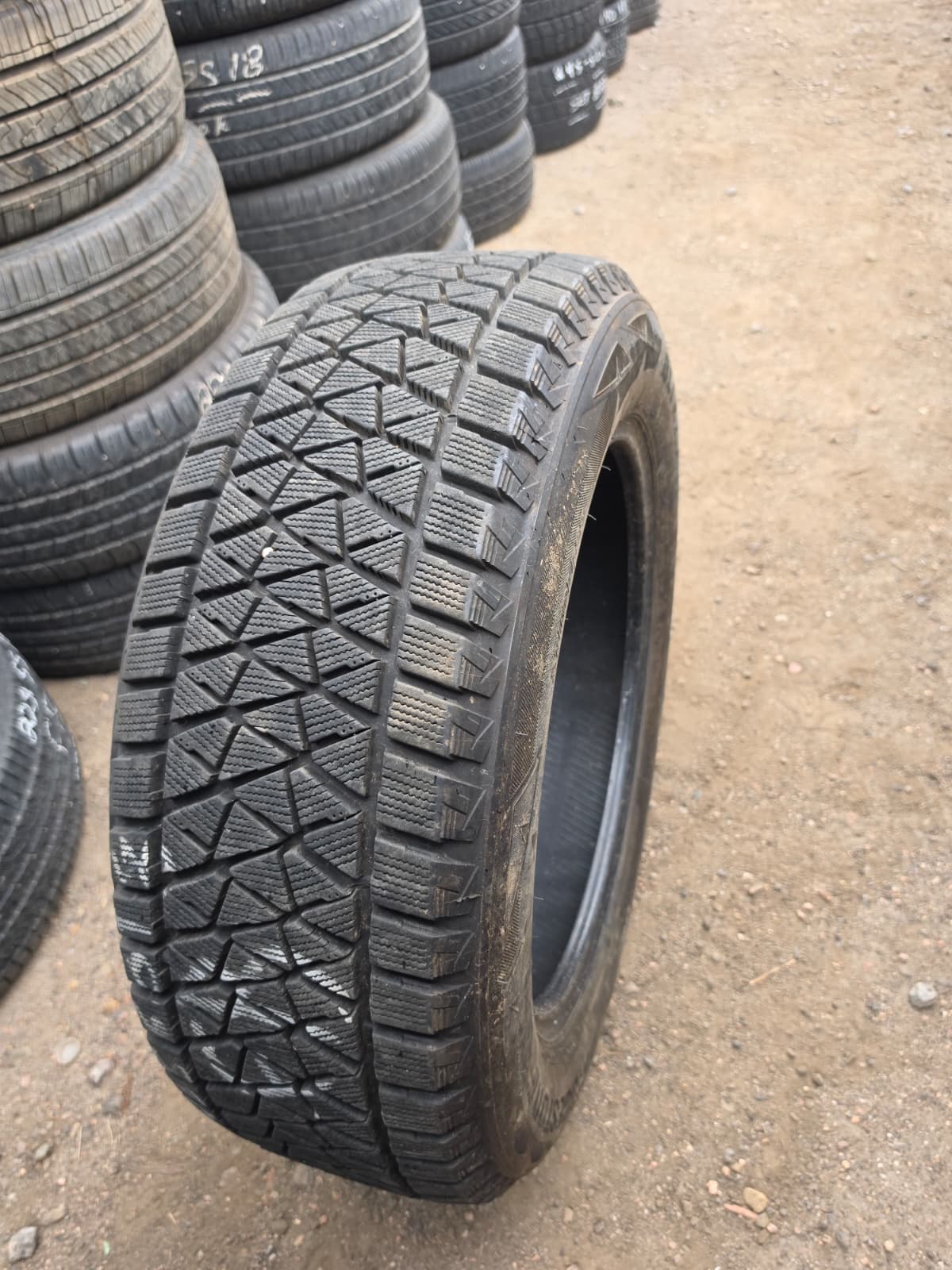 235/60R18 Set (4 Used Tires) Bridgestone Blizzak