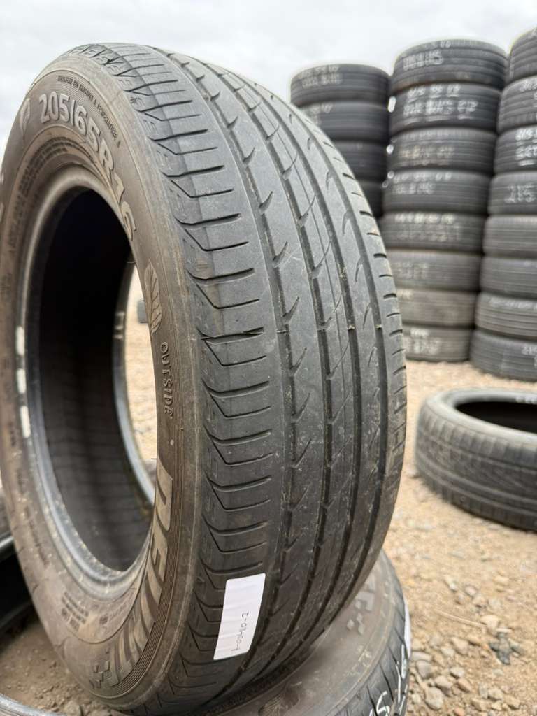 205/65R16 Pair (2 Used Tires) Delinte DH2
