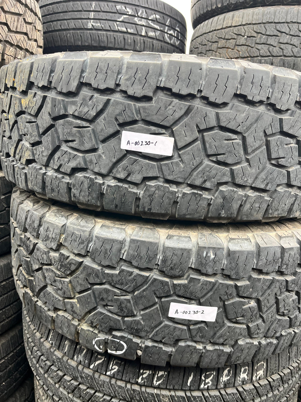LT275/70R18 Pair (2 Used Tires) Toyo Tires Open Country