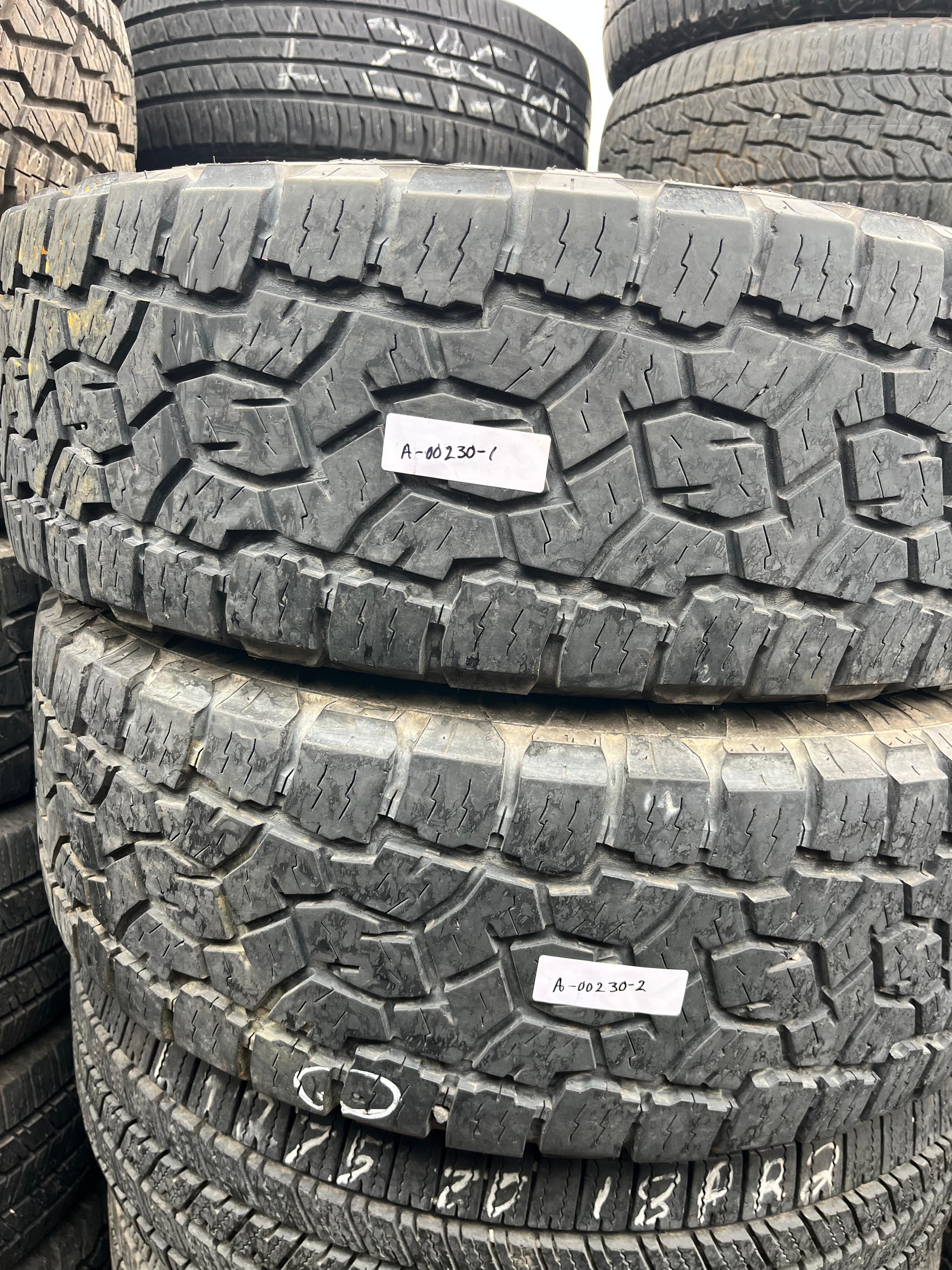 LT275/70R18 Pair (2 Used Tires) Toyo Tires Open Country