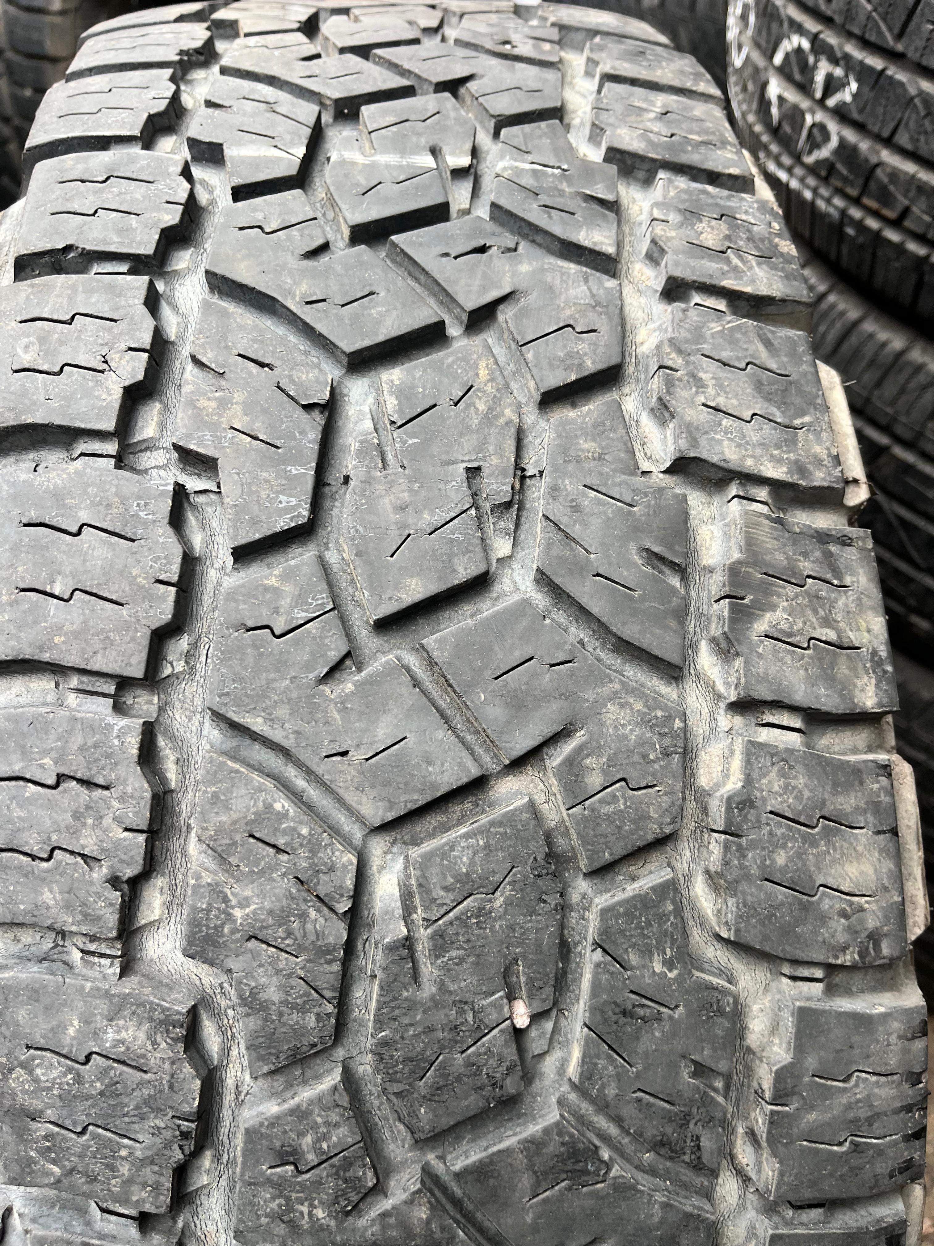LT275/70R18 Pair (2 Used Tires) Toyo Tires Open Country