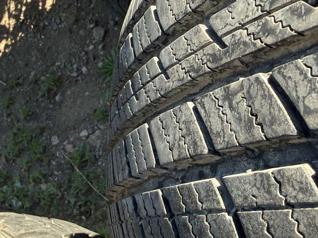 225/60R16 Pair (2 Used Tires) Doral SDL-Sport