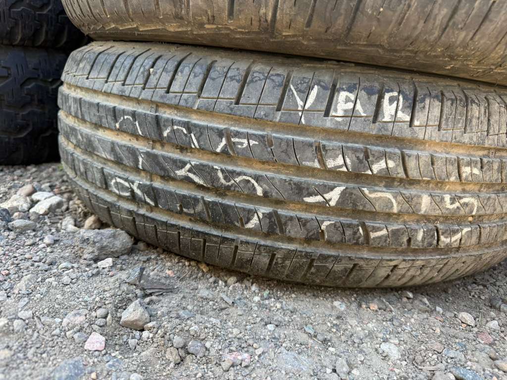 235/75R15 Pair (2 Used Tires) Mastercraft Stratus