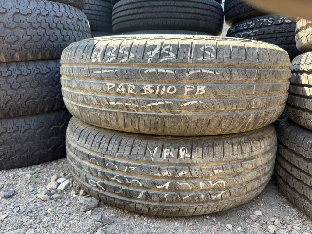 235/75R15 Pair (2 Used Tires) Mastercraft Stratus