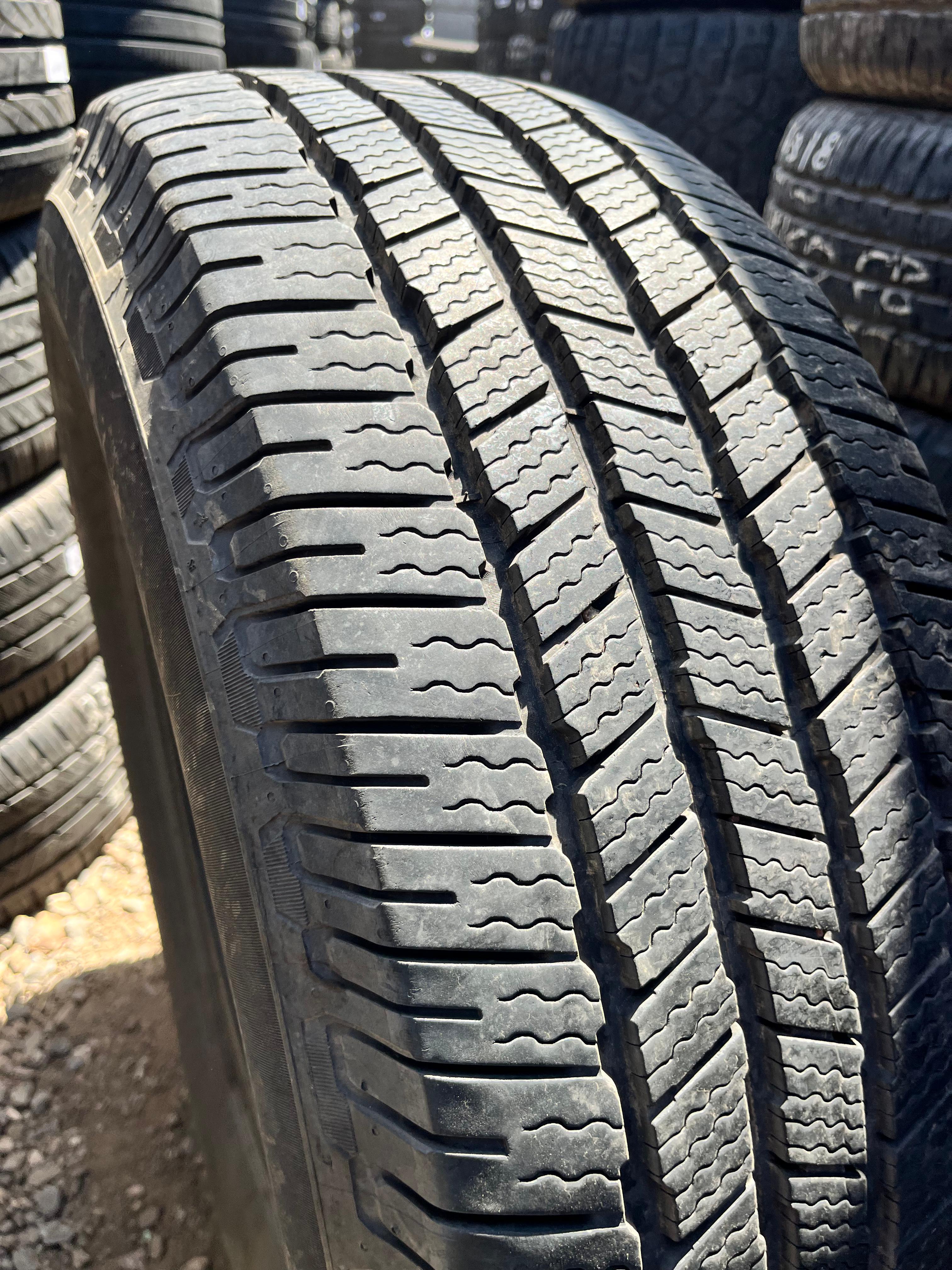 275/65R18 Pair (2 Used Tires) MICHELIN Defender LTX
