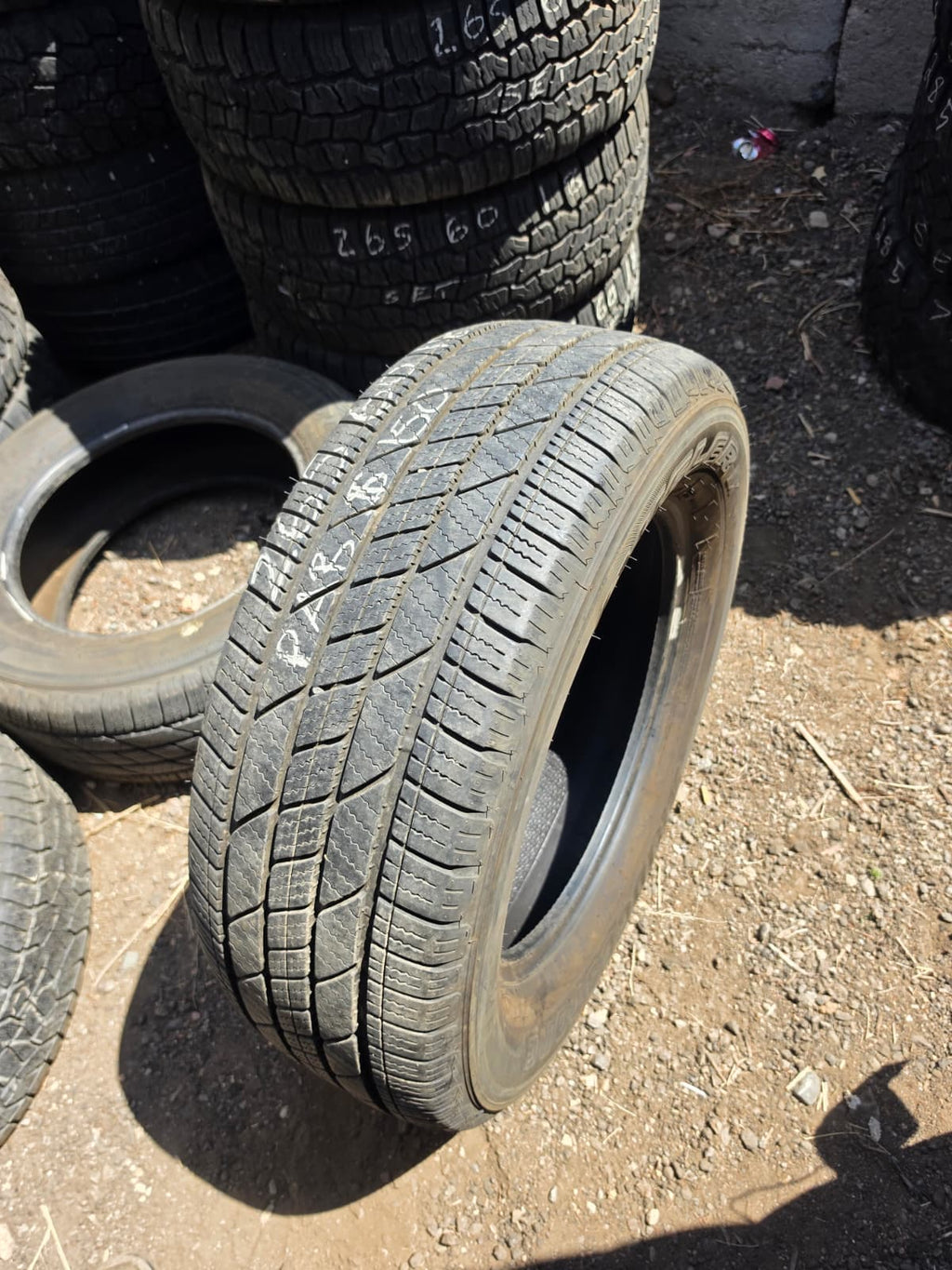 265/60R18 Pair (2 Used Tires) Bridgestone Dueler LX