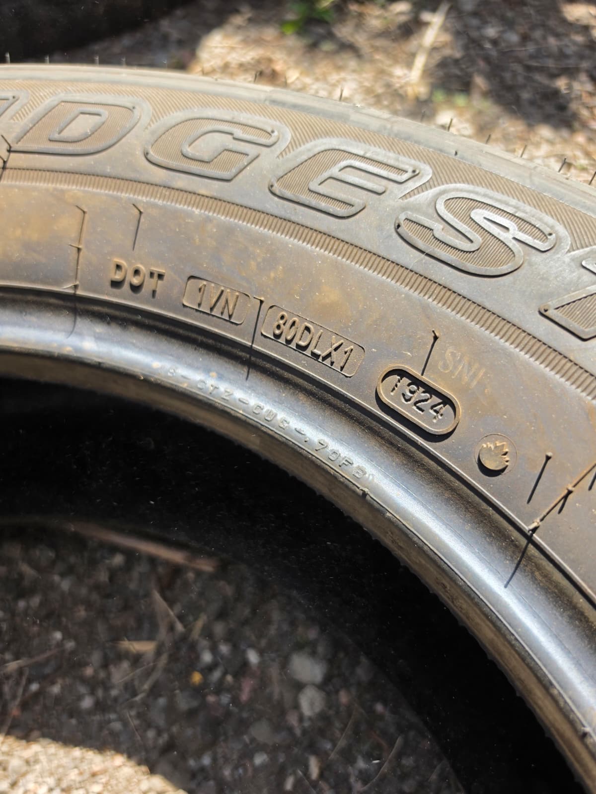265/60R18 Pair (2 Used Tires) Bridgestone Dueler LX
