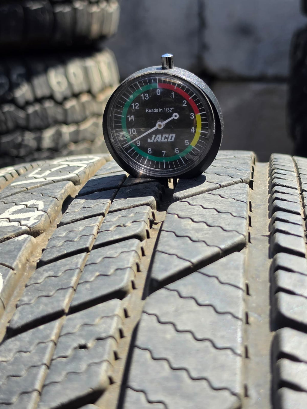 265/60R18 Pair (2 Used Tires) Bridgestone Dueler LX