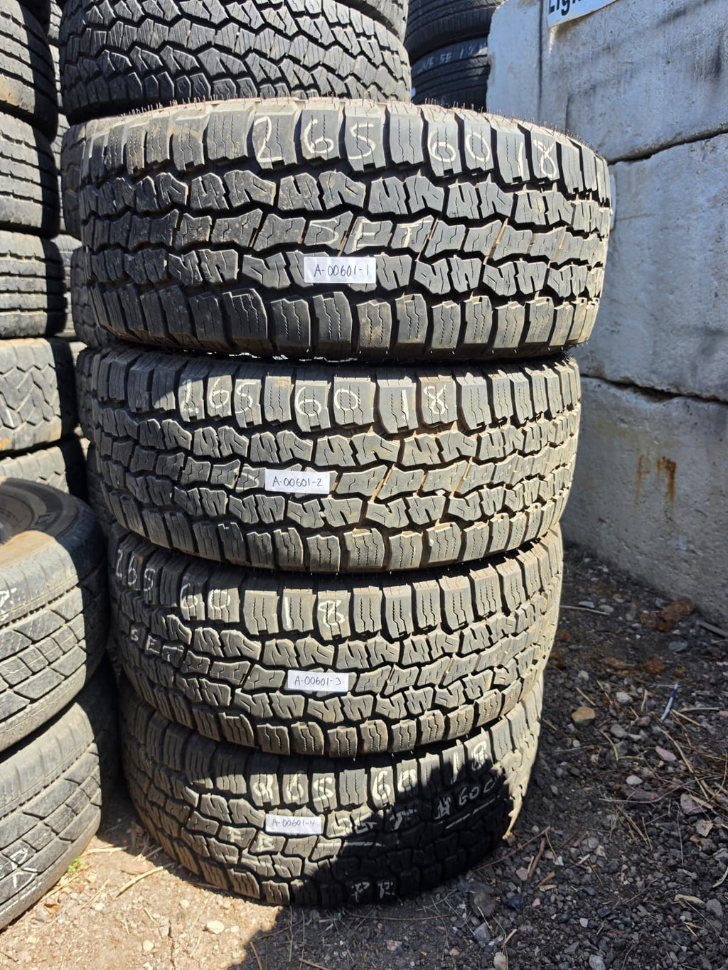 265/60R18 Set (4 Used Tires) Mazama Tire Open Range A/T