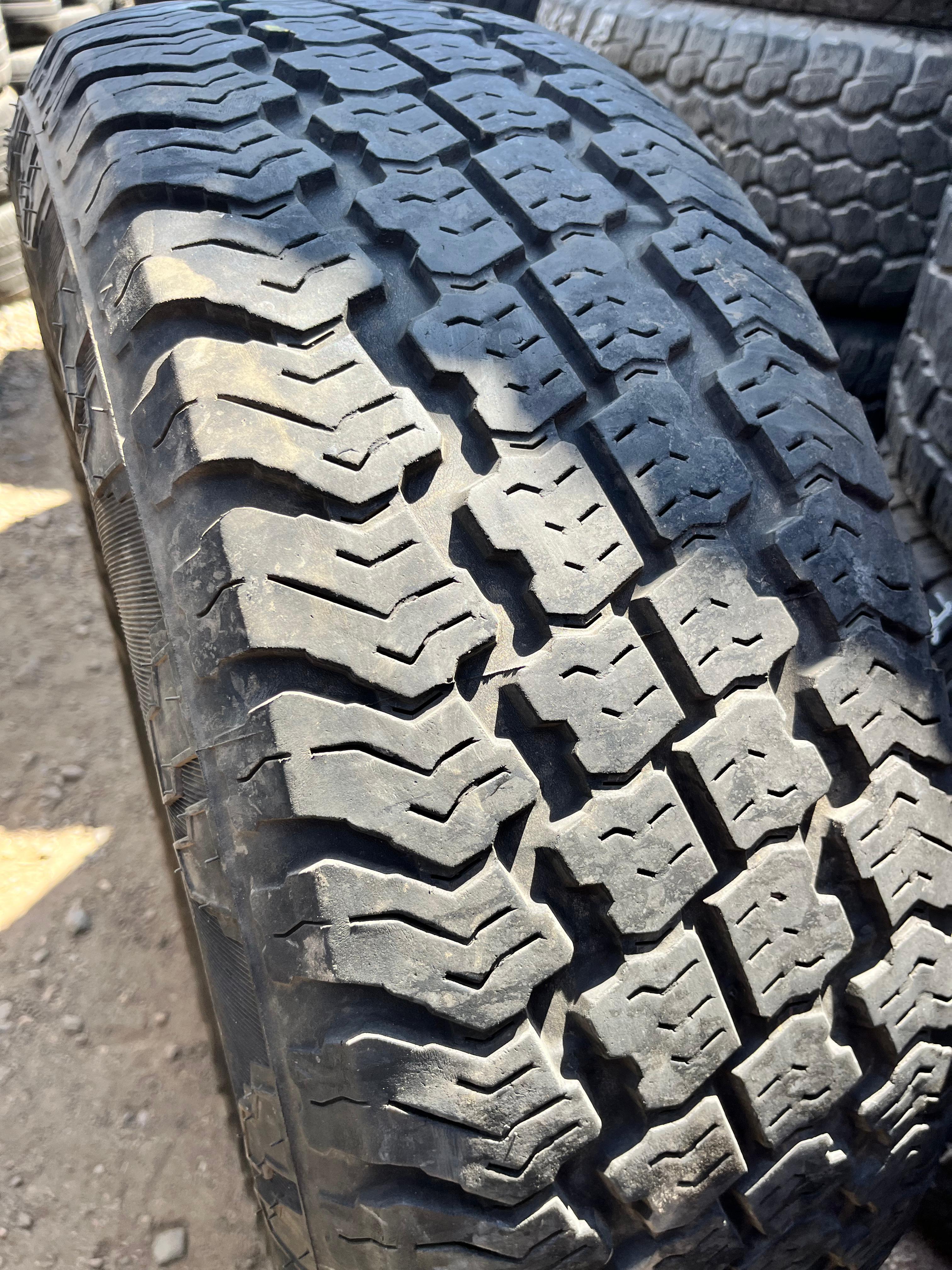 275/65R18 Pair (2 Used Tires) Trail Finder