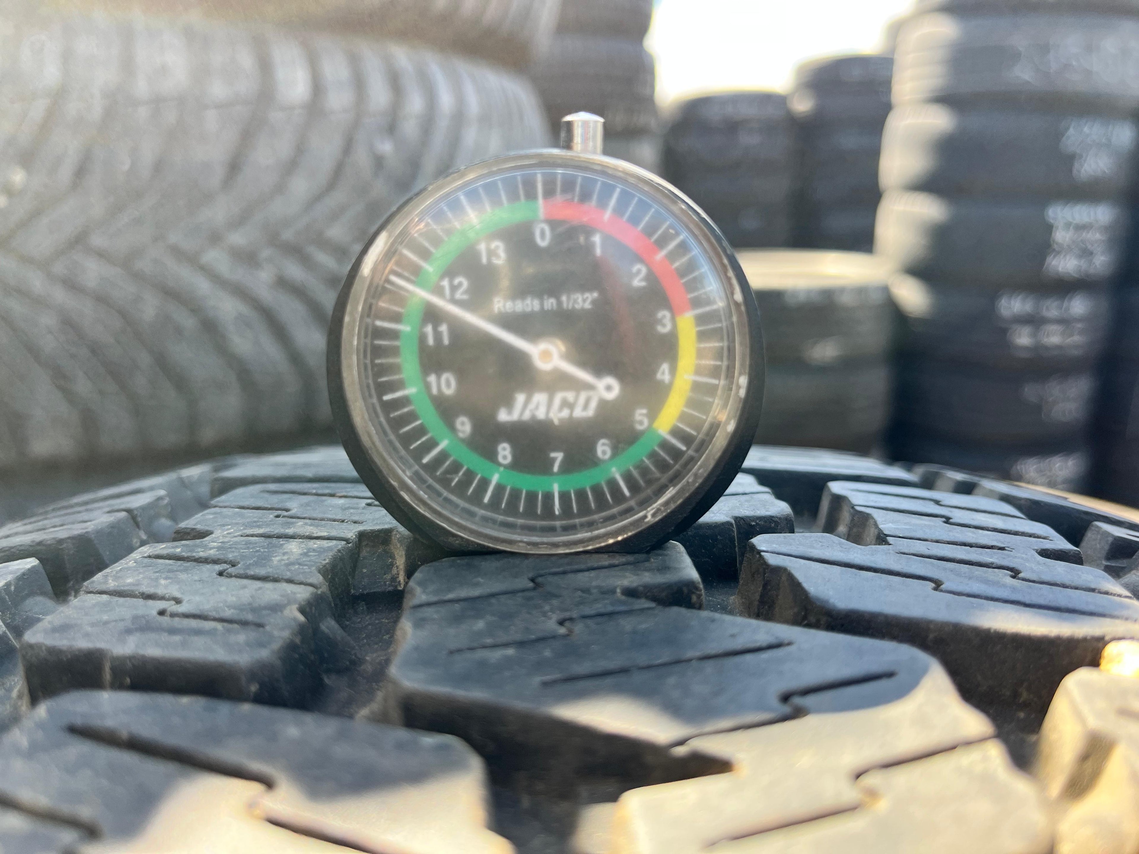275/65R18 (3 Used Tires) Pirelli Scorpion