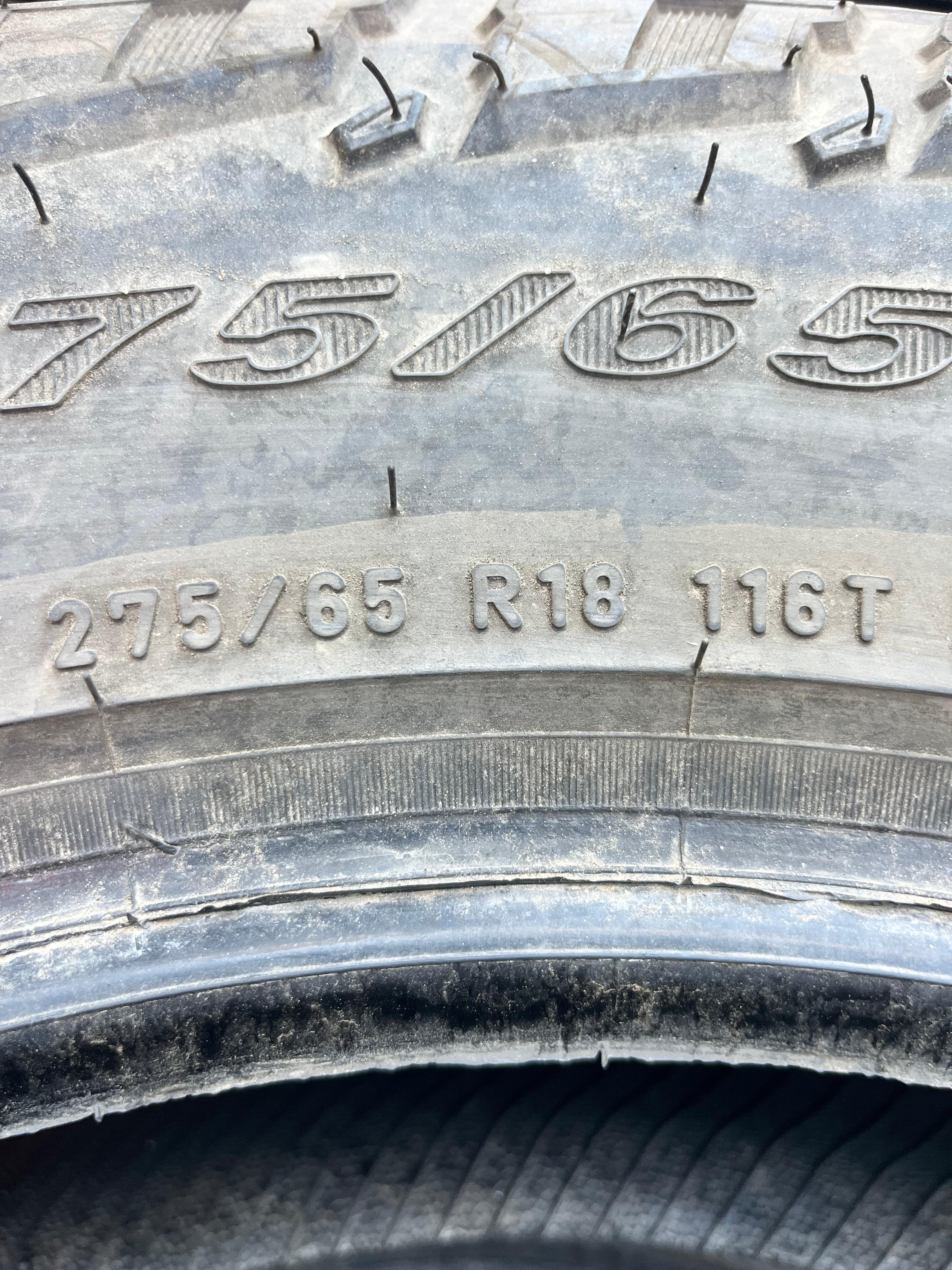 275/65R18 (3 Used Tires) Pirelli Scorpion