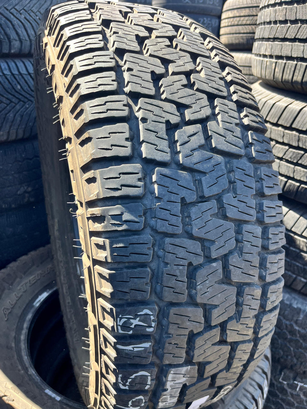 275/65R18 (3 Used Tires) Pirelli Scorpion