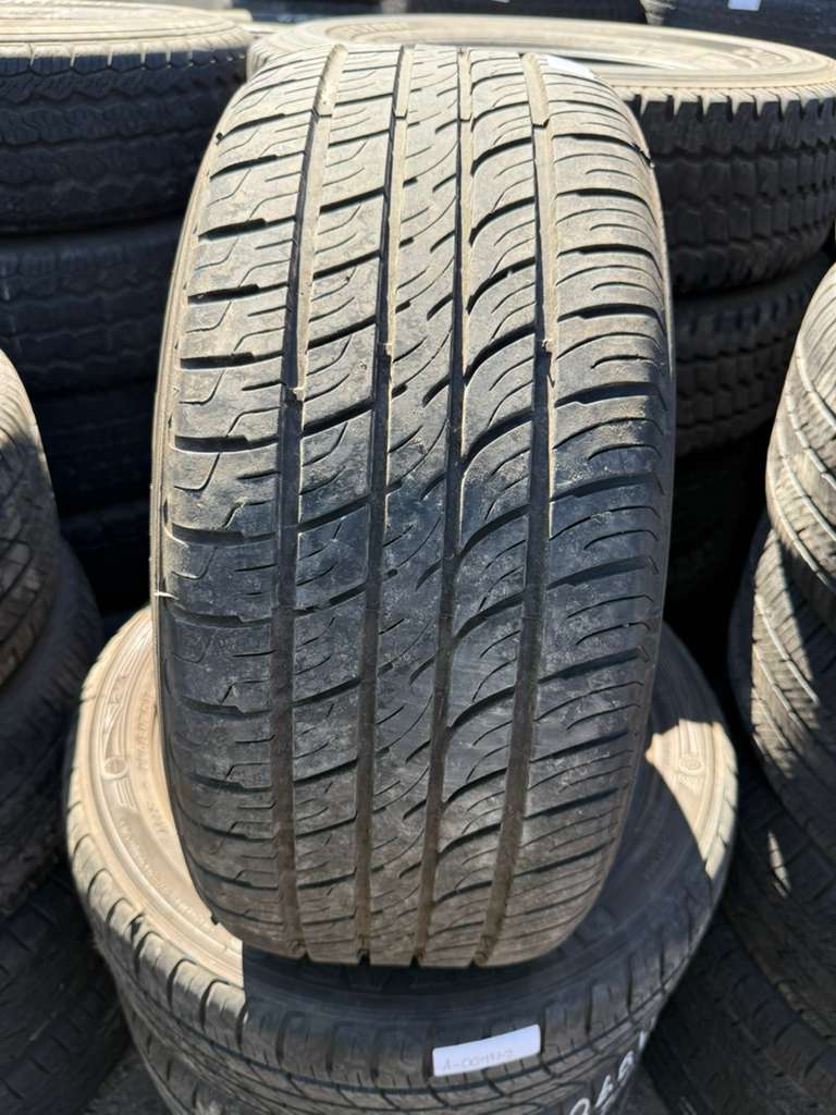 225/50R17 Set (4 Used Tires) Dimax Radial