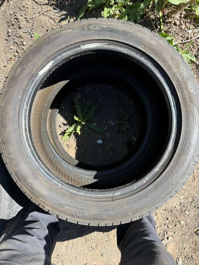 225/50R17 Pair (2 Used Tires) Otani KC2000