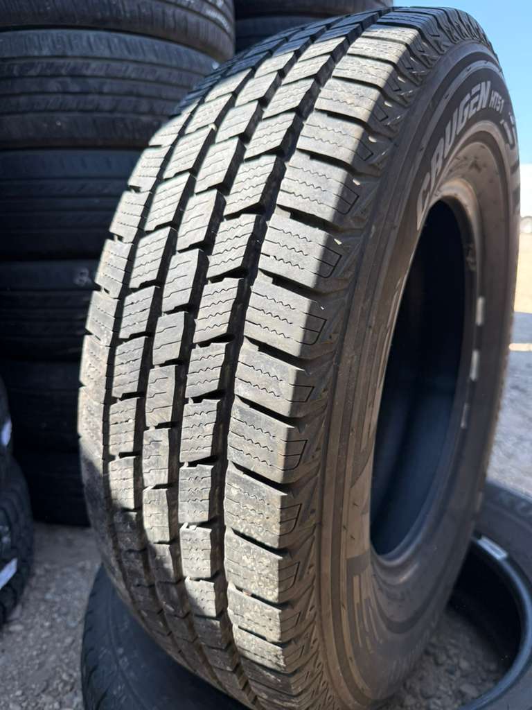 225/75R16  Pair (2 Used Tires) Kumho Cruegen HT51