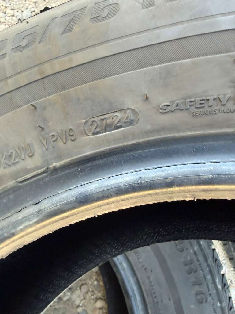 225/75R16  Pair (2 Used Tires) Kumho Cruegen HT51
