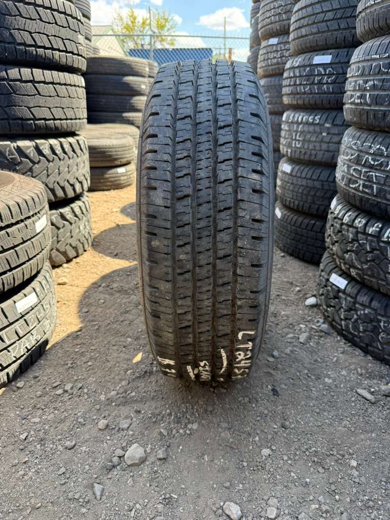LT245/75R16  Single (1 Used Tire) Hankook Dynapro AS