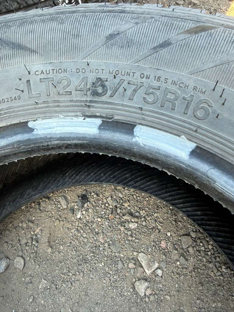 LT245/75R16  Single (1 Used Tire) Hankook Dynapro AS