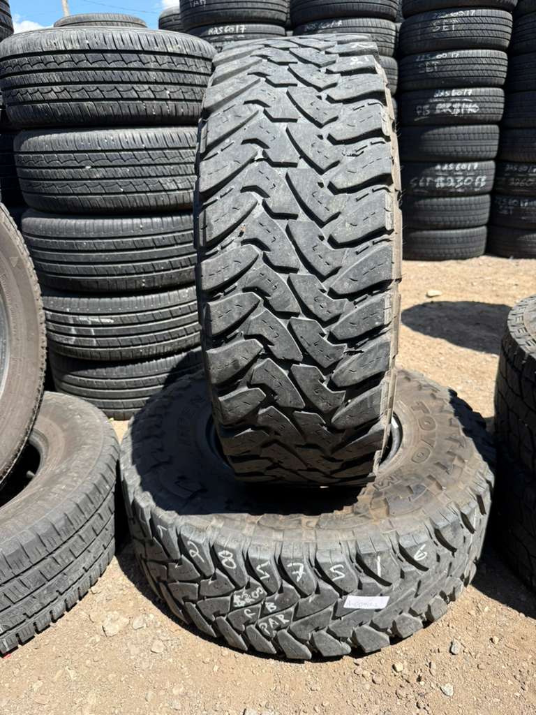 LT285/75R16 Pair (2 Used Tires) Toyo Open Country