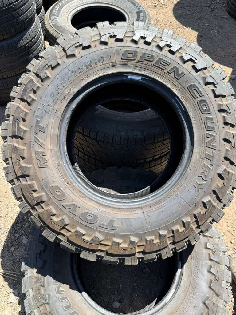 LT285/75R16 Pair (2 Used Tires) Toyo Open Country
