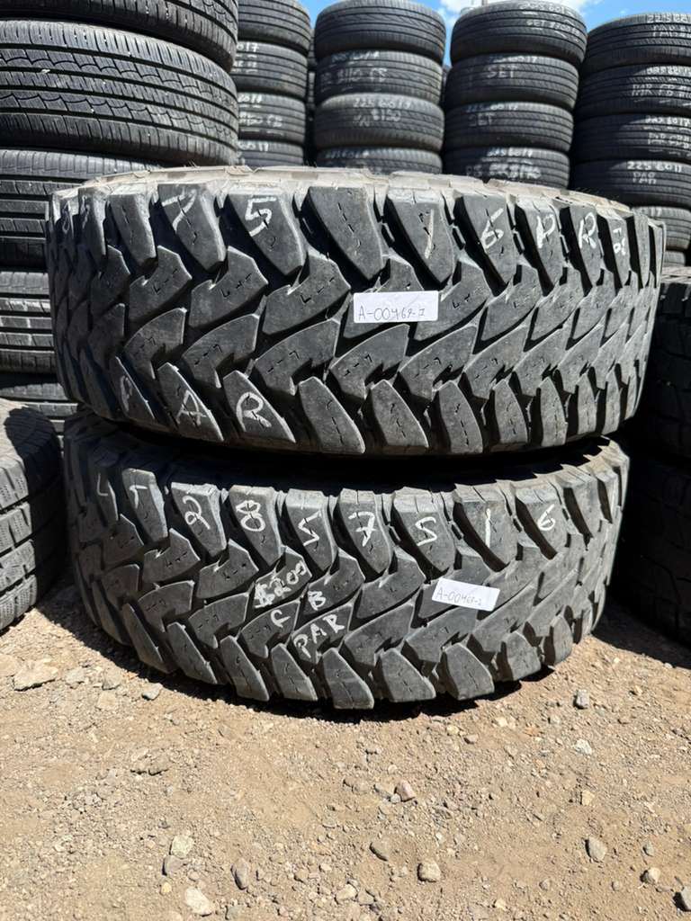 LT285/75R16 Pair (2 Used Tires) Toyo Open Country