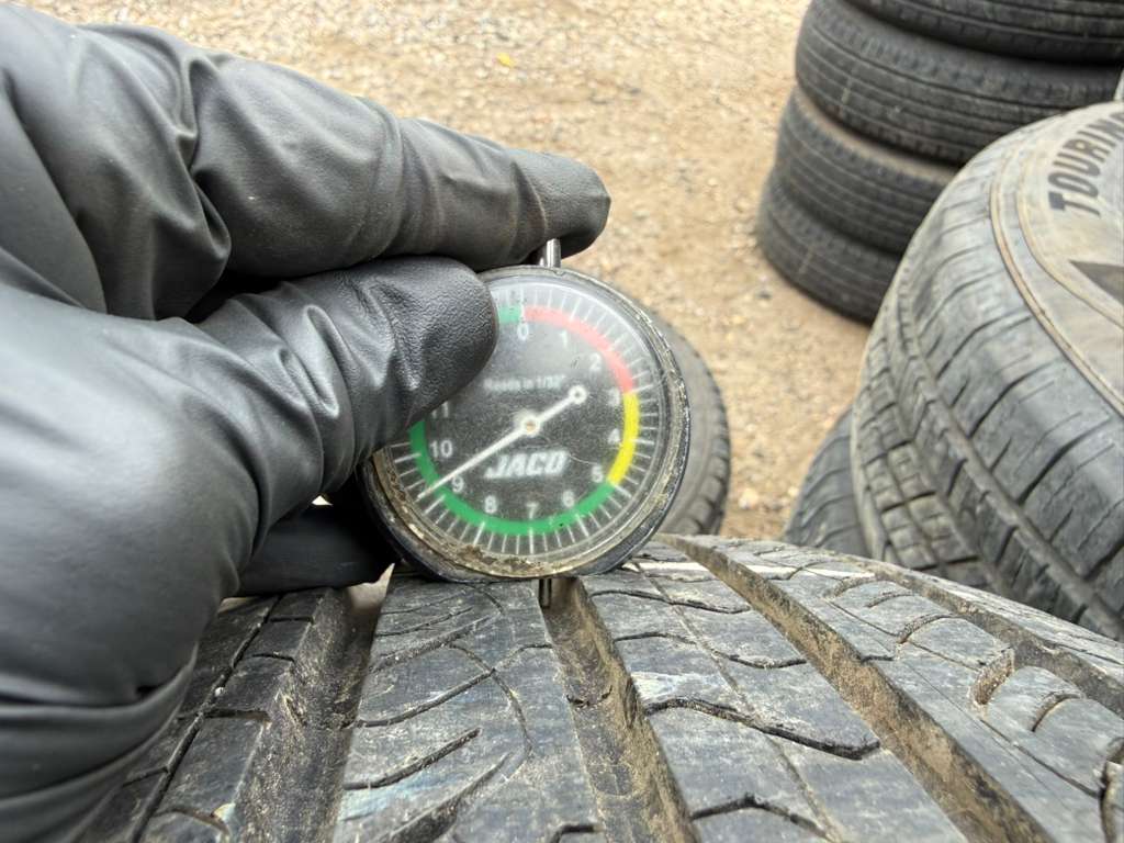 215/70R15 (3 Used Tires) Advanta ER-800