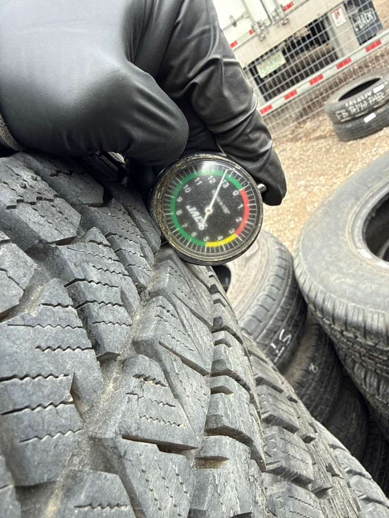205/65R15 Set (4 Used Tires) Bridgestone Blizzak WS90