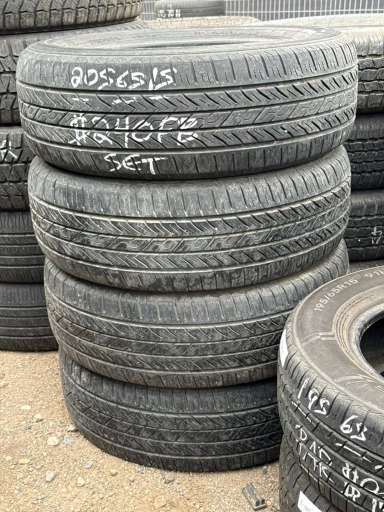 205/65R15 Set (4 Used Tires) Toyo Extensa AS2