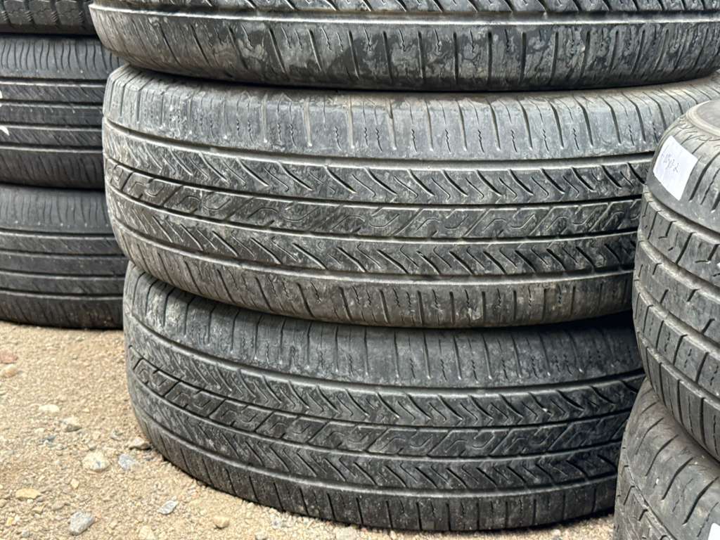 205/65R15 Set (4 Used Tires) Toyo Extensa AS2
