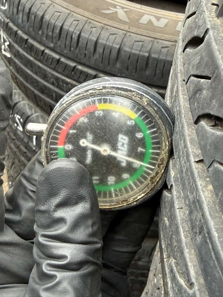 195/65R15 set (4 Used Tires) Sentury Touring
