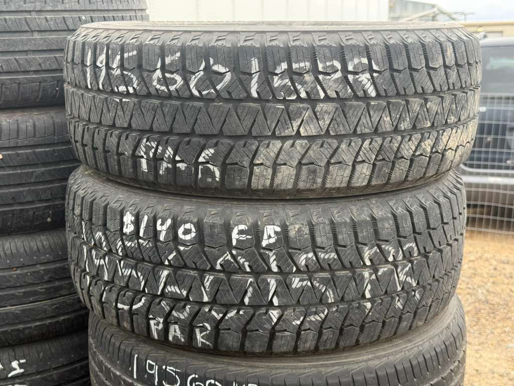 195/60R15 Pair (2 Used Tires)  Bridgestone Blizzak WS90 Winter (Studless)