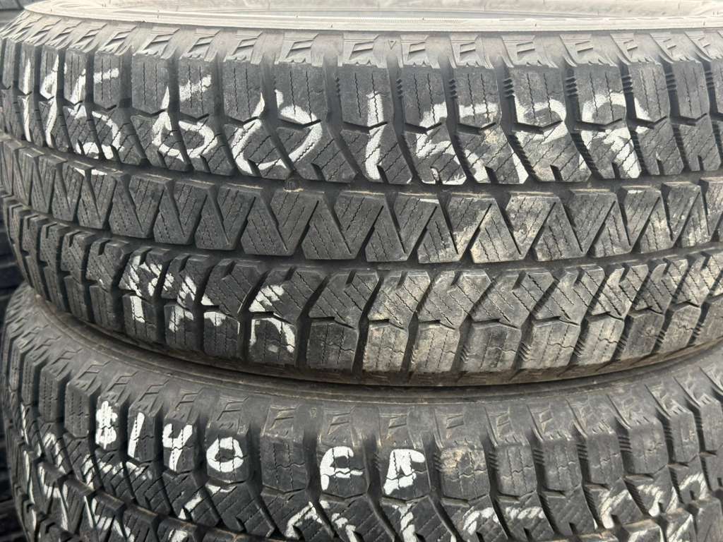 195/60R15 Pair (2 Used Tires)  Bridgestone Blizzak WS90 Winter (Studless)