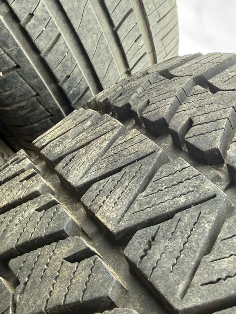 195/60R15 Pair (2 Used Tires)  Bridgestone Blizzak WS90 Winter (Studless)