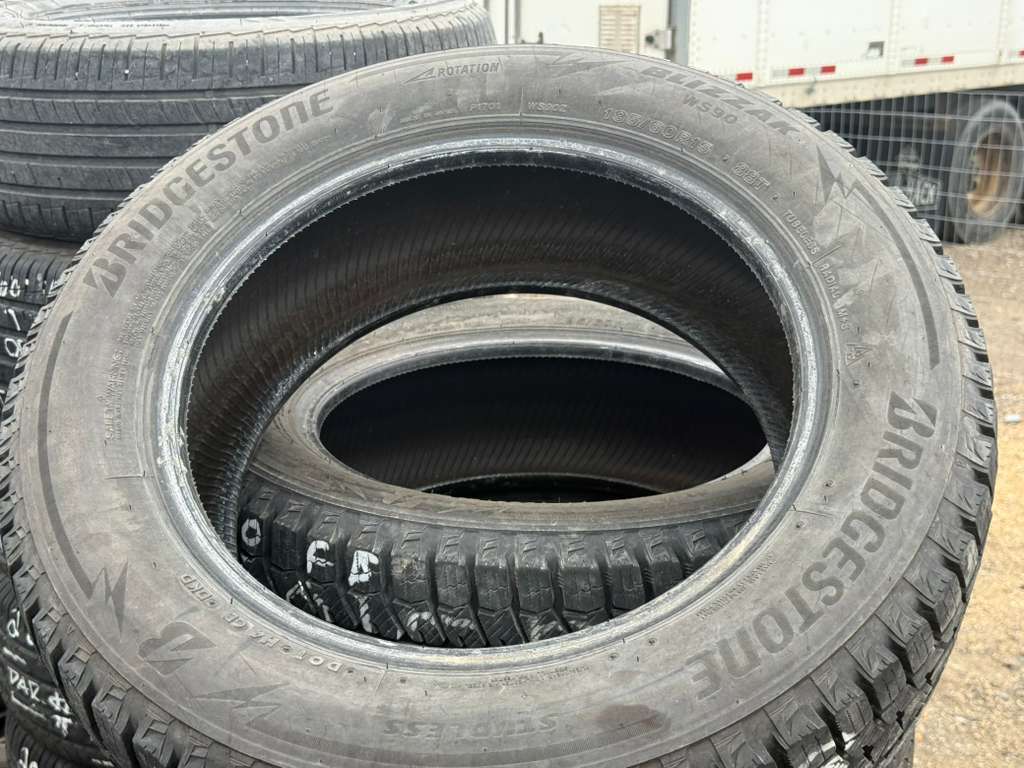 195/60R15 Pair (2 Used Tires)  Bridgestone Blizzak WS90 Winter (Studless)