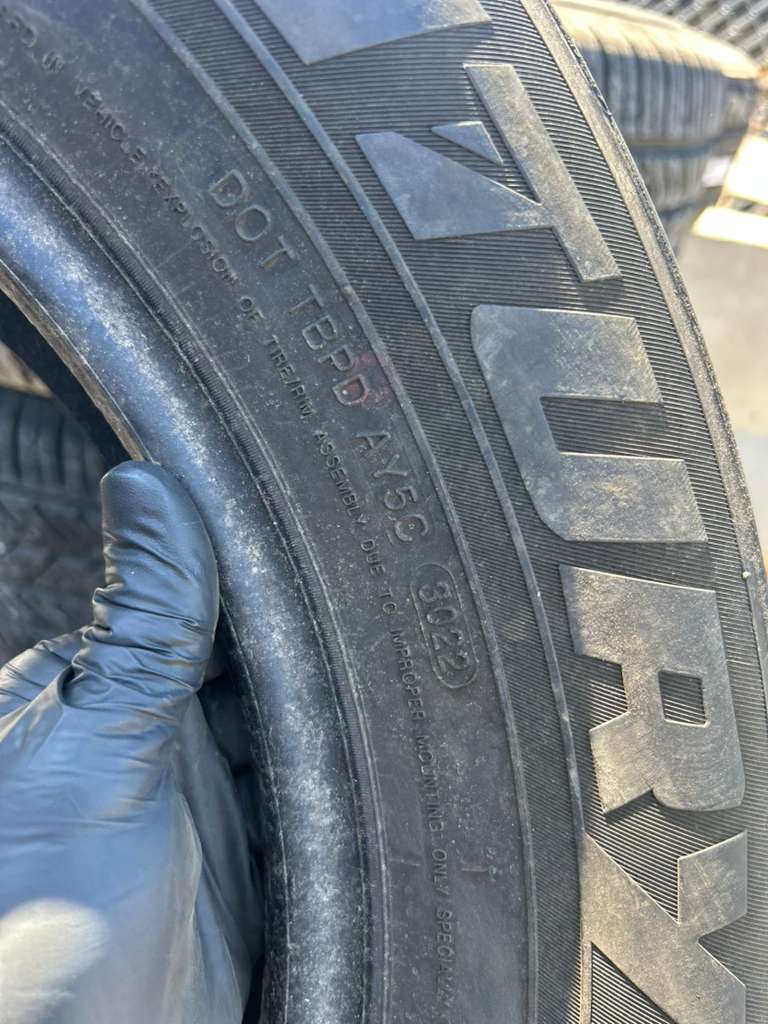 225/60R16 Set (4 Used Tires) Toyo Extensa AS2