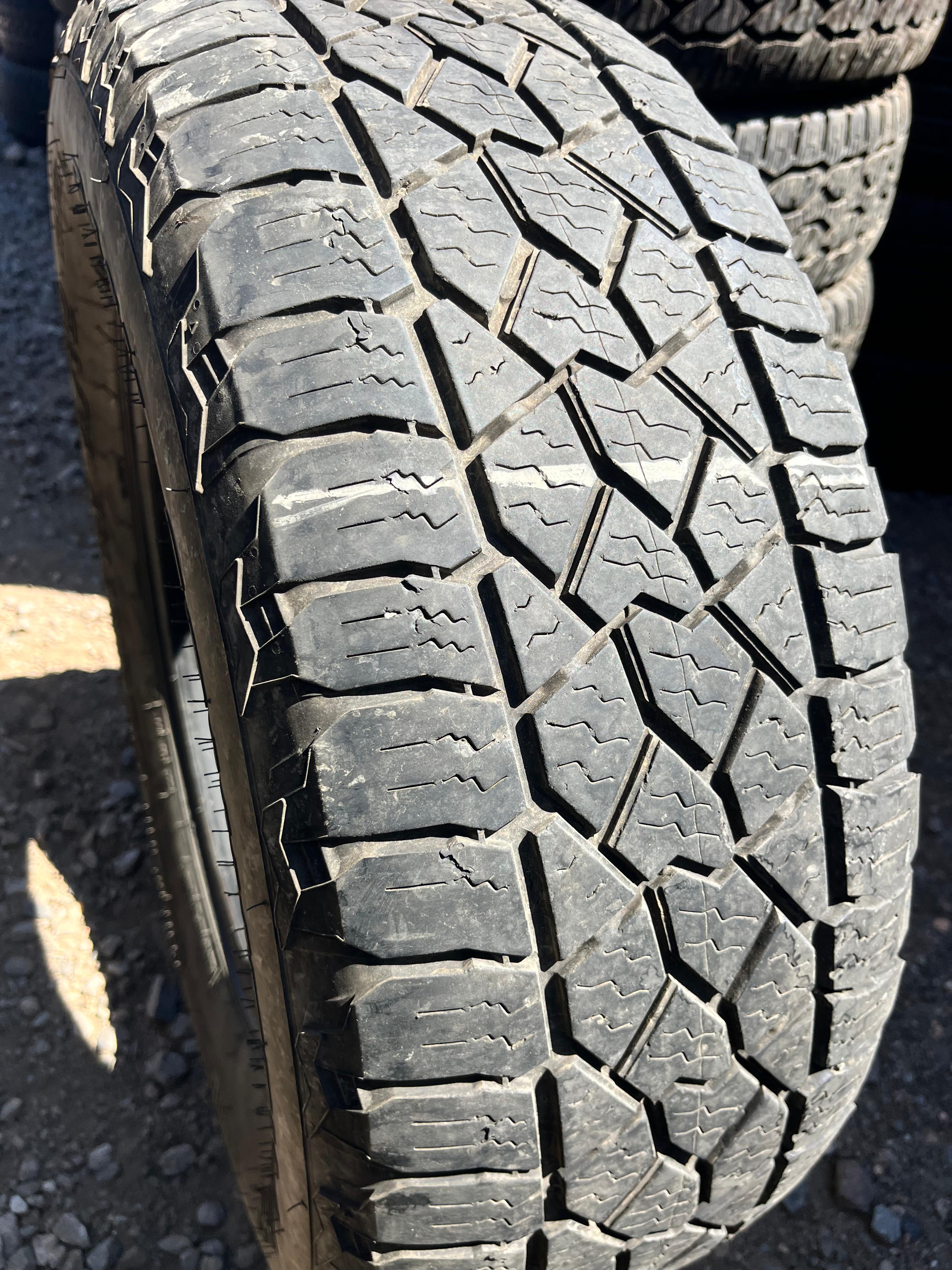 255/70R17 Set (4 Used Tires) Deantires Back Country
