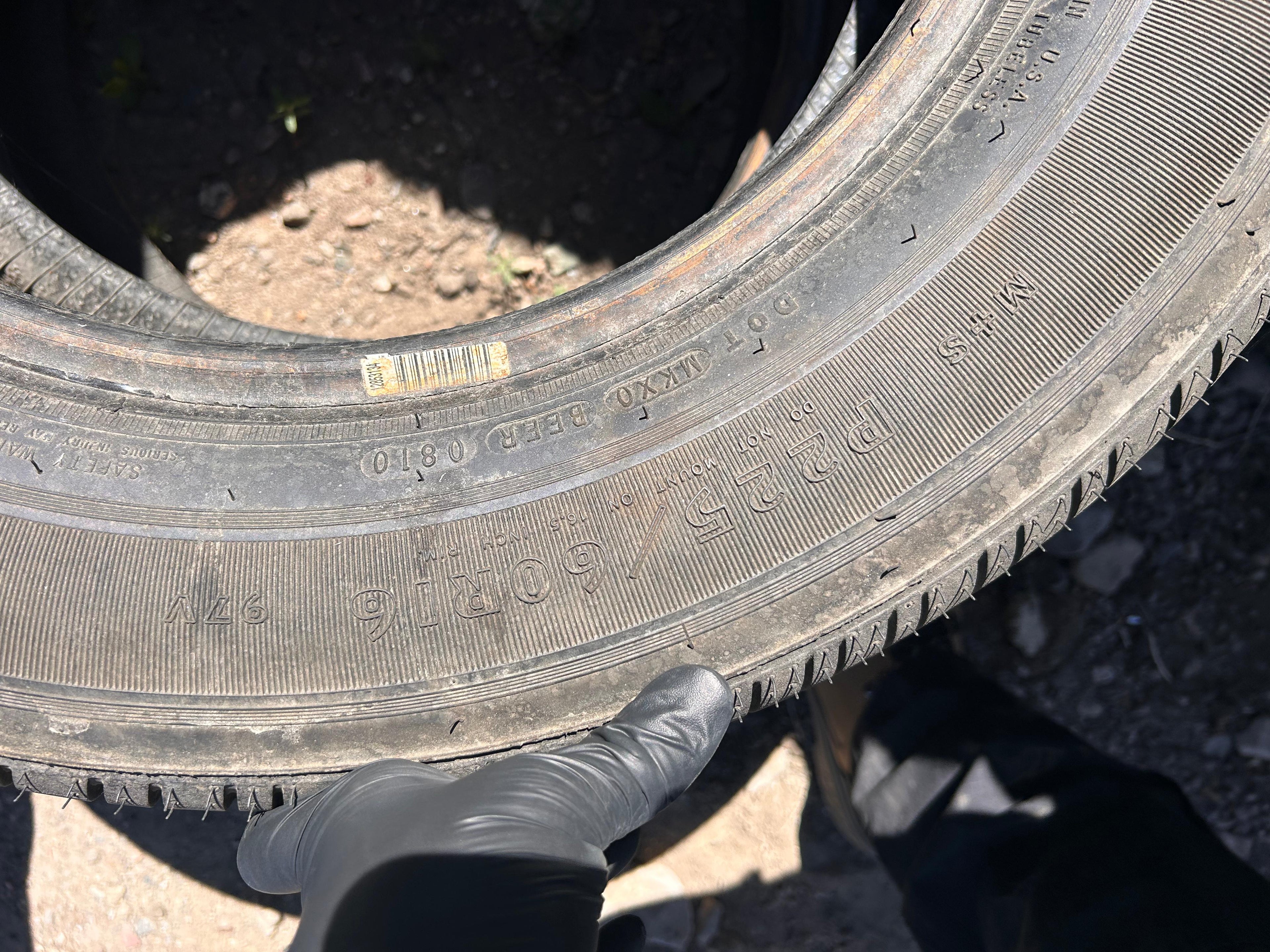 225/60R16 Pair (2 Used Tires) Bridgestone Blizzak WS90