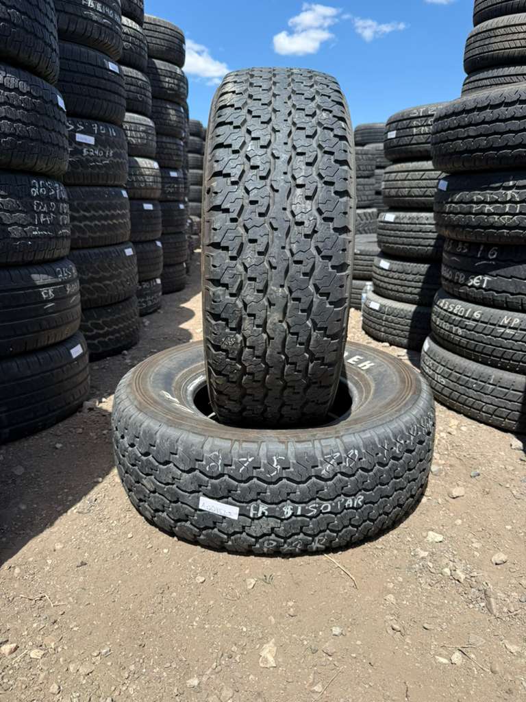 275/70R16 Pair (2 Used Tires)  Dunlop Grandtrek